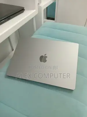 New Laptop Apple MacBook Pro M1 16GB Apple M1 Pro SSD 1T