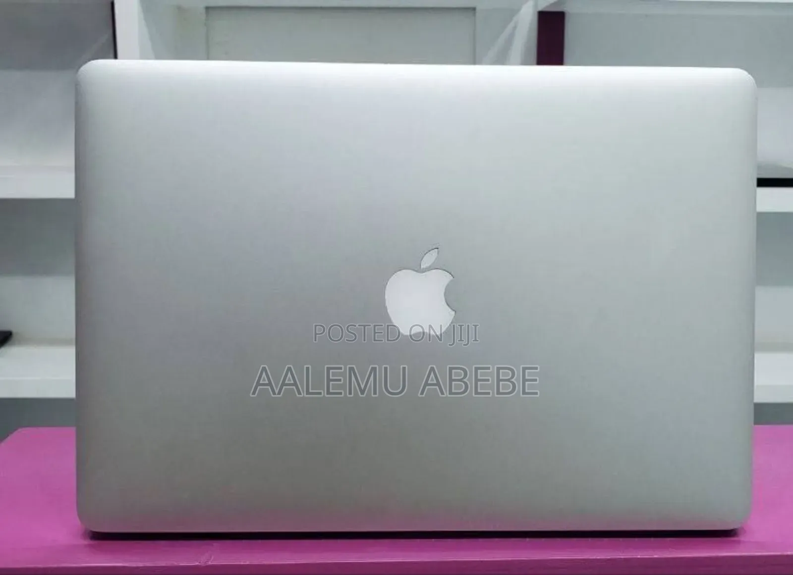 New Laptop Apple MacBook 2015 8GB Intel Core I7 SSD 256GB