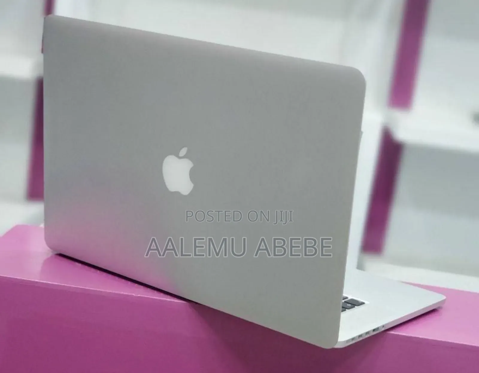 New Laptop Apple MacBook 2015 8GB Intel Core I7 SSD 256GB