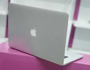 New Laptop Apple MacBook 2015 8GB Intel Core I7 SSD 256GB