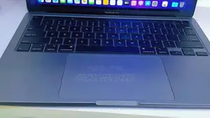 Photo - New Laptop Apple MacBook Pro 2020 16GB Intel Core I5 SSD 1T