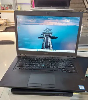 New Laptop Dell Latitude 5310 8GB Intel Core I7 SSD 256GB