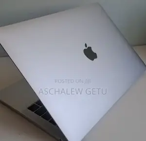 Photo - New Laptop Apple MacBook Pro 2017 8GB Intel Core I5 SSD 128GB