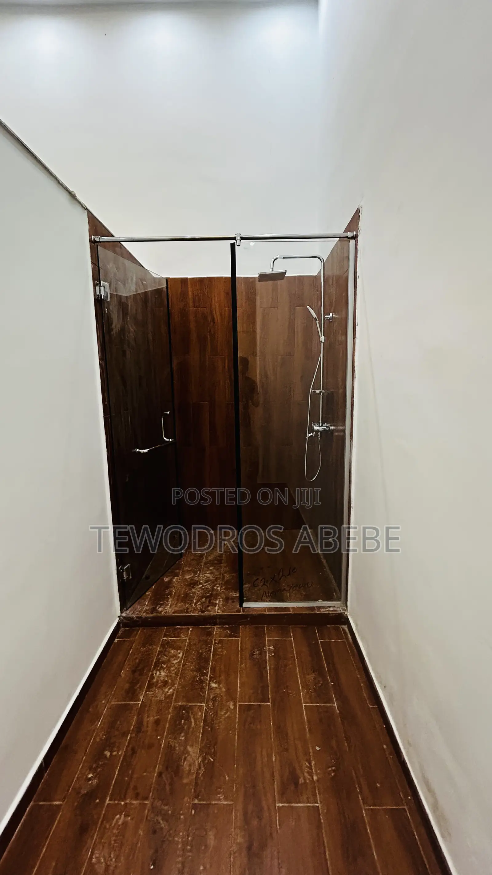 6bdrm House in Yeka for sale