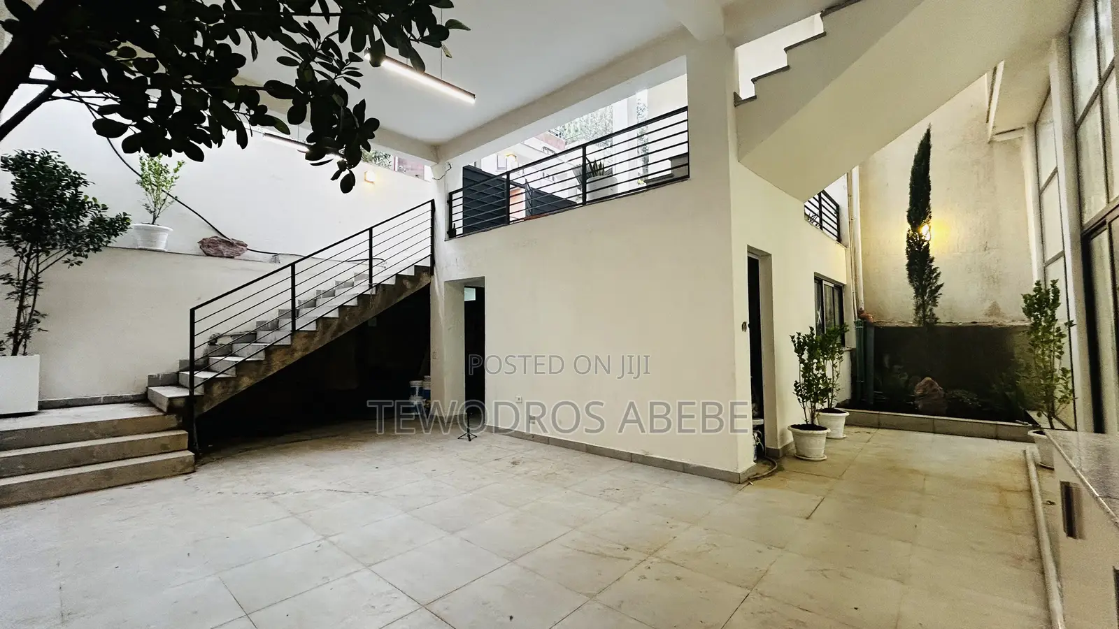 6bdrm House in Yeka for sale