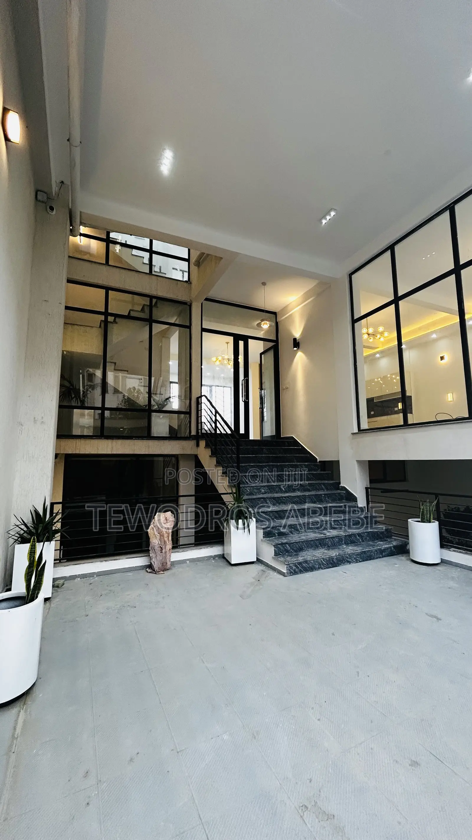 6bdrm House in Yeka for sale