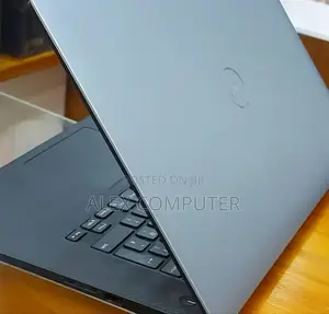 New Laptop Dell Precision 5540 16GB Intel Core I7 SSD 512GB