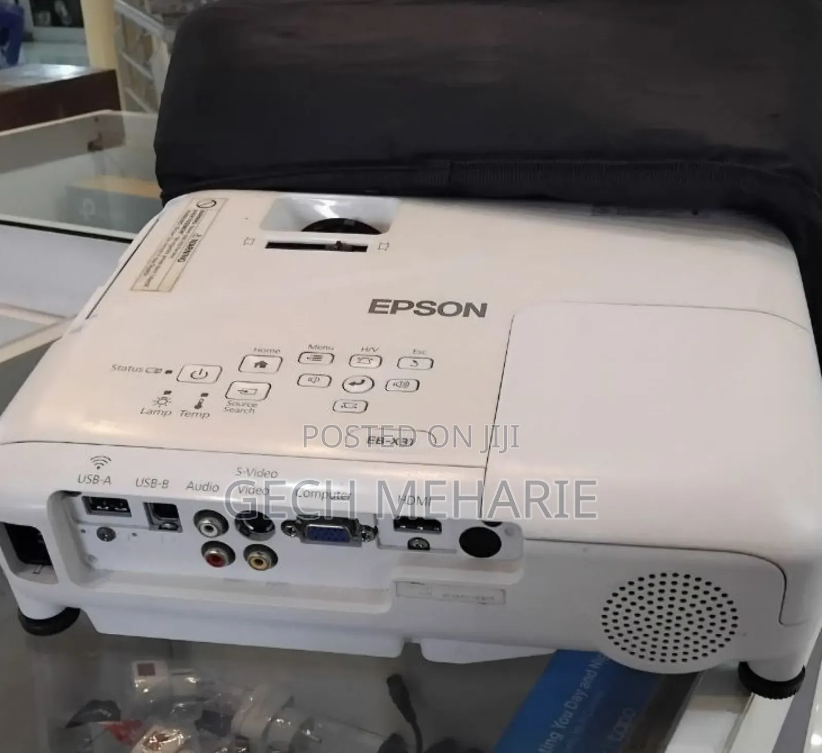 New Epson Projector Model Name: Eb-X31 Has : Bag Remote