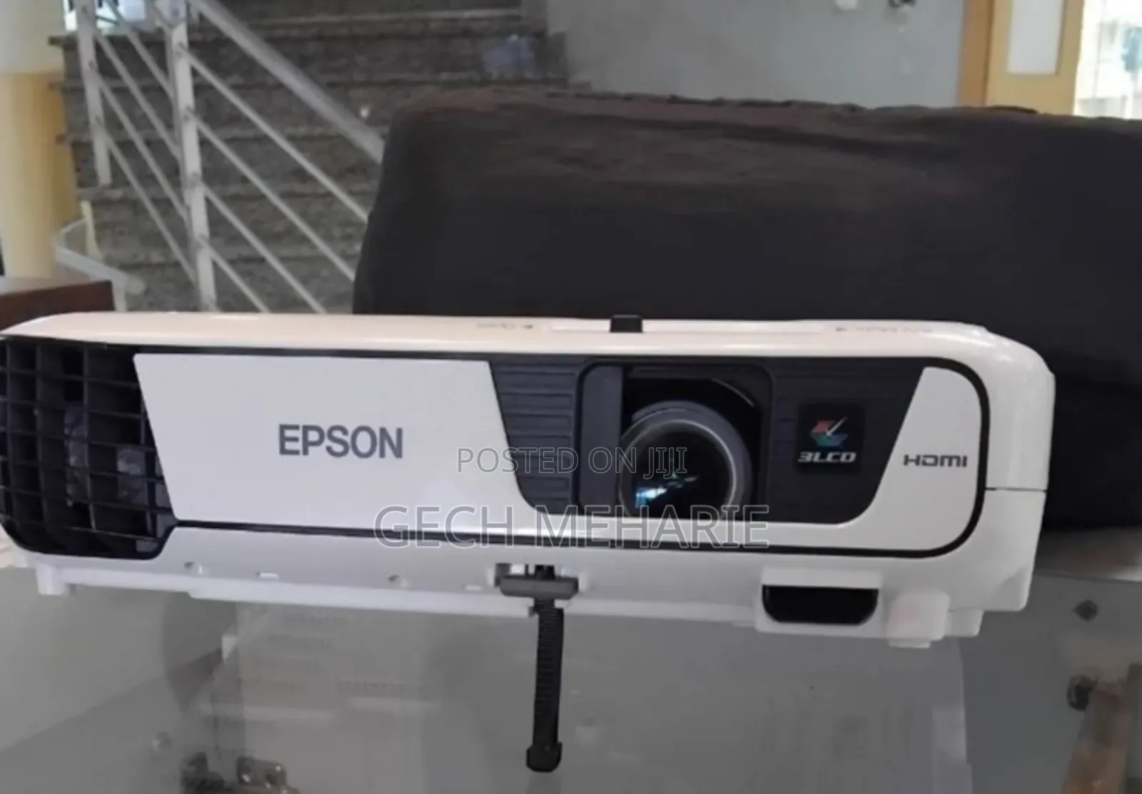 New Epson Projector Model Name: Eb-X31 Has : Bag Remote
