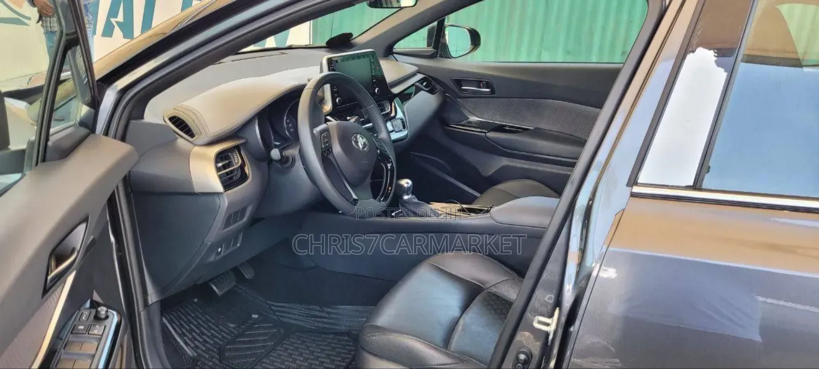 Toyota C-HR 2023 Gray