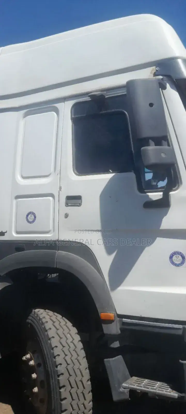 Sino ሀይቤድ ከነተሳቢው
•2017
•87 ሽ ታርጋ
•26 ሽ ታርጋ ቻይና ጋሪ