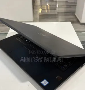 Photo - New Laptop Dell Precision 7520 16GB Intel Core I7 SSD 512GB