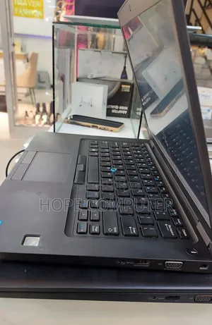 New Laptop Dell Latitude 5490 8GB Intel Core I7 SSD 256GB