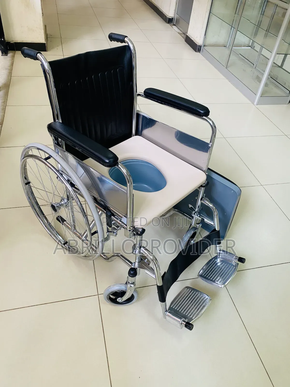Toilet Wheelchair4wheelchair8wheelchair3wheelchair4wheelchai