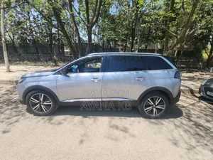 Peugeot 5008 2021 Silver