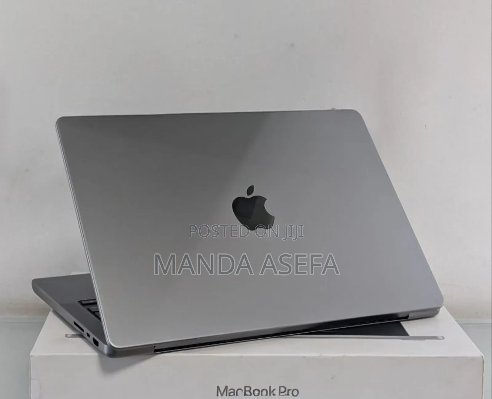 New Laptop Apple MacBook Pro 16GB Apple M2 SSD 512GB