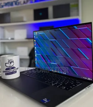 New Laptop Dell Precision 5570 32GB Intel Core I9 SSD 1T