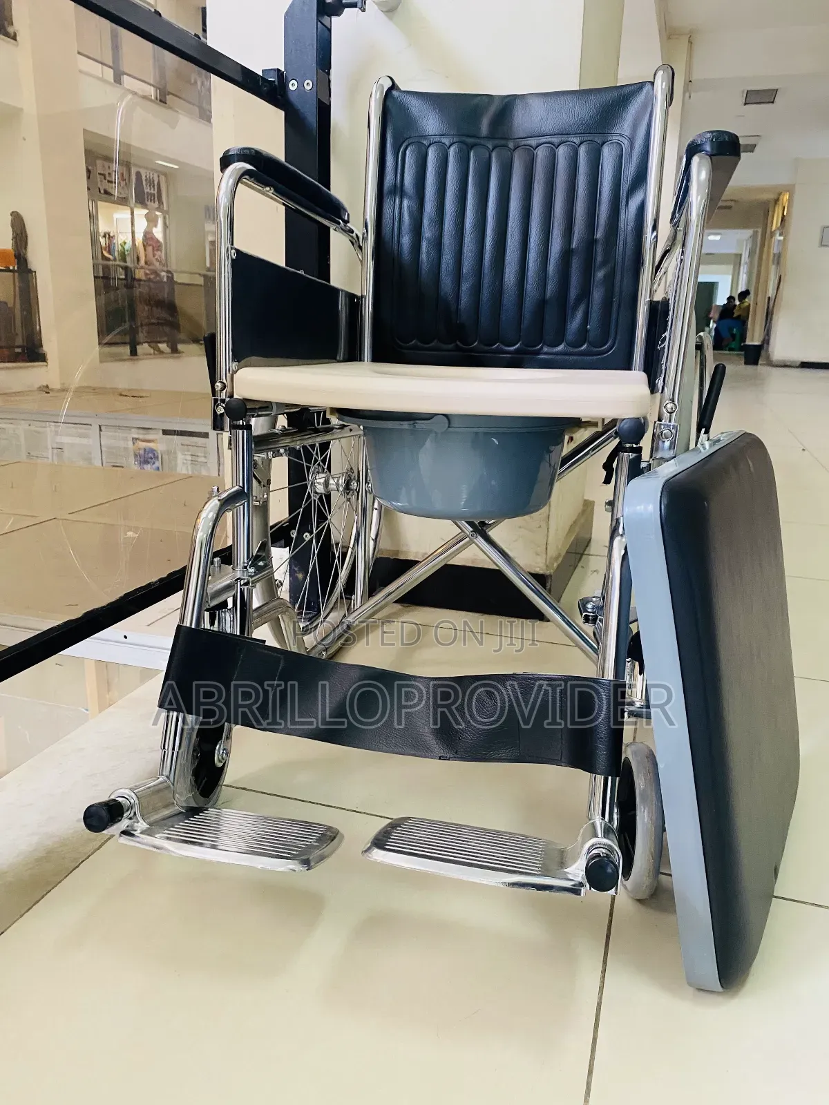 Toilet Wheelchair5wheelchair9wheelchair3wheelchair5wheelchai