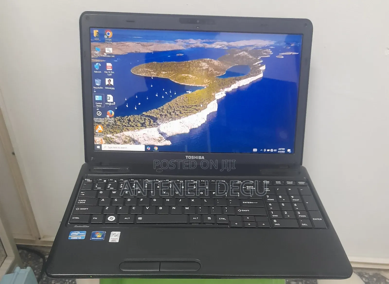 Laptop Toshiba Satellite C665 4GB Intel Core I3 HDD 320GB