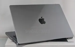 New Laptop Apple MacBook Pro 2022 M2 16GB Apple M2 SSD 512GB