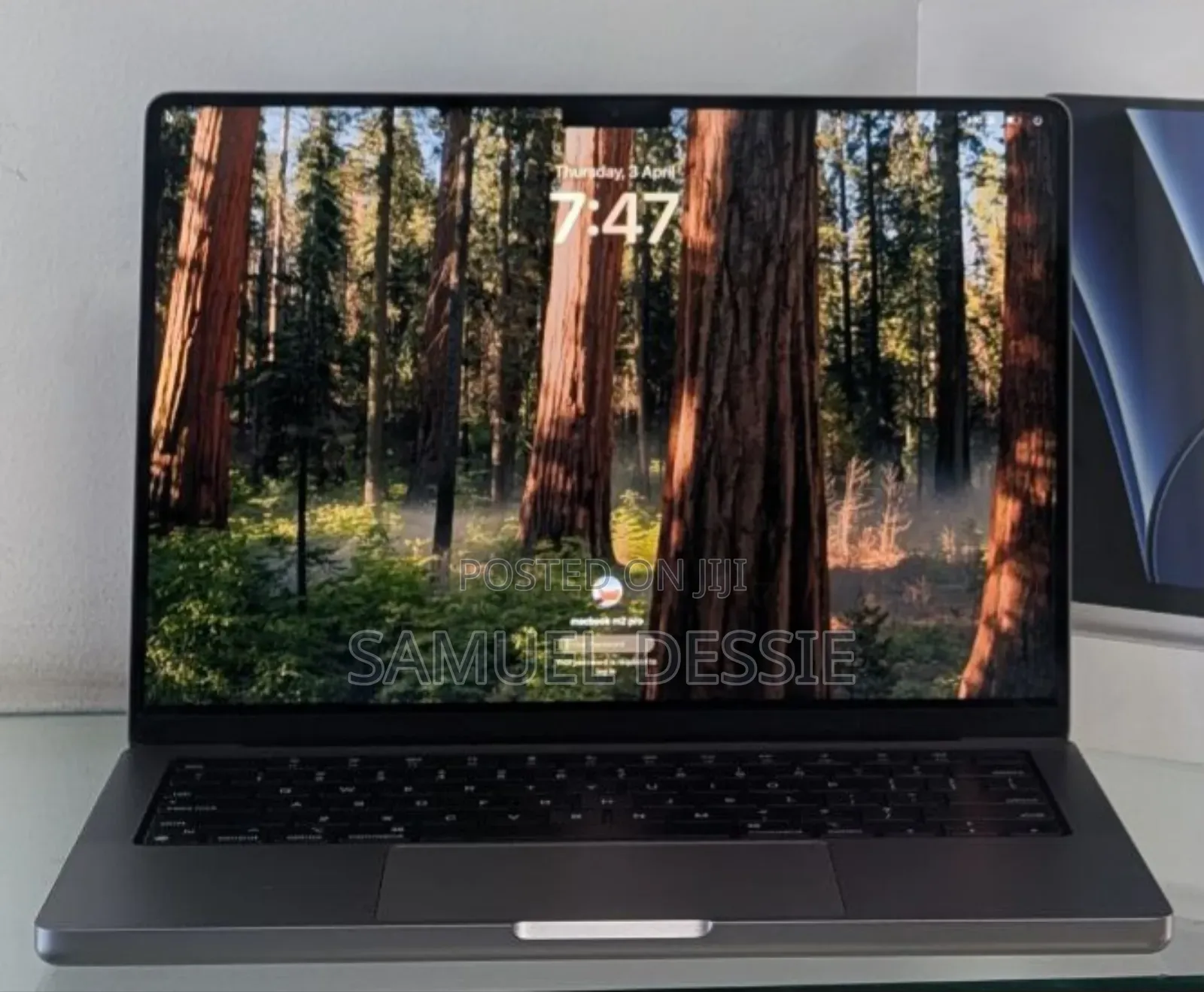 New Laptop Apple MacBook Pro 2022 M2 16GB Apple M2 SSD 512GB