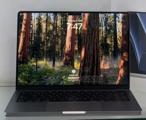 New Laptop Apple MacBook Pro 2022 M2 16GB Apple M2 SSD 512GB