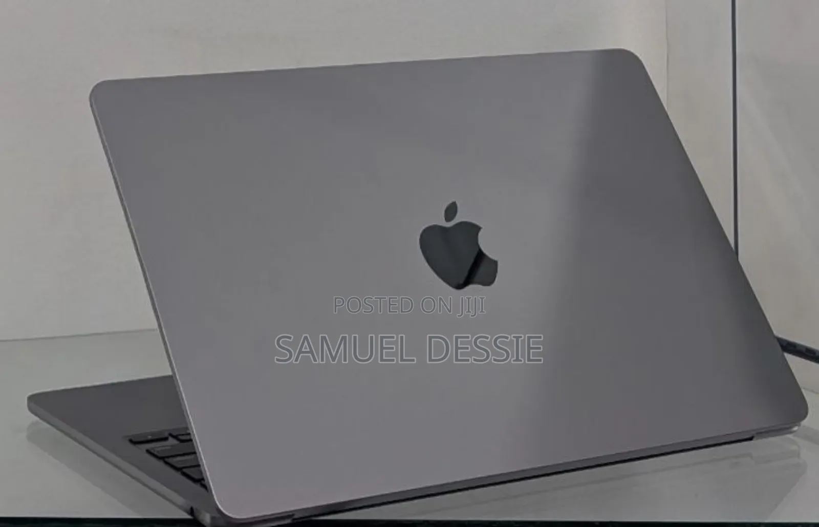 New Laptop Apple MacBook Air 2024 M3 15-Inch 8GB Apple M3 SSD 256GB