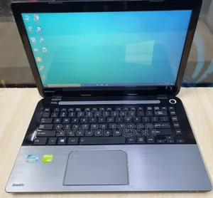 Photo - Laptop Toshiba Satellite C55 4GB Intel Core I5 HDD 500GB