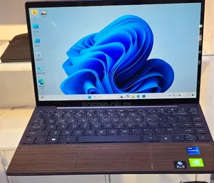 Photo - New Laptop HP Envy 14 16GB Intel Core I7 SSD 1T