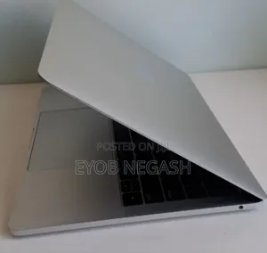 New Laptop Apple MacBook Pro 2017 8GB Intel Core I5 SSD 128GB