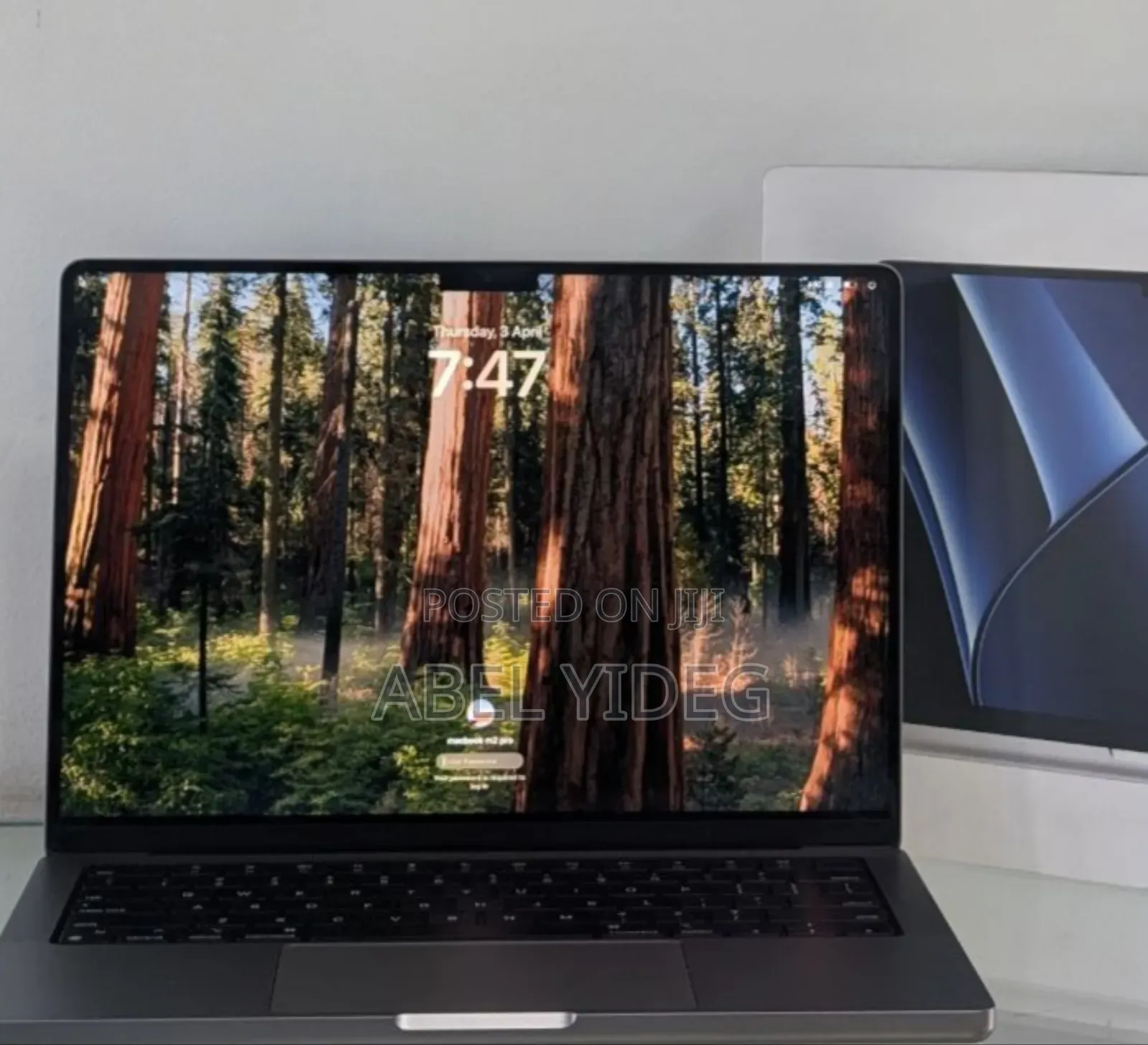 New Laptop Apple MacBook Pro 16GB Apple M2 SSD 512GB