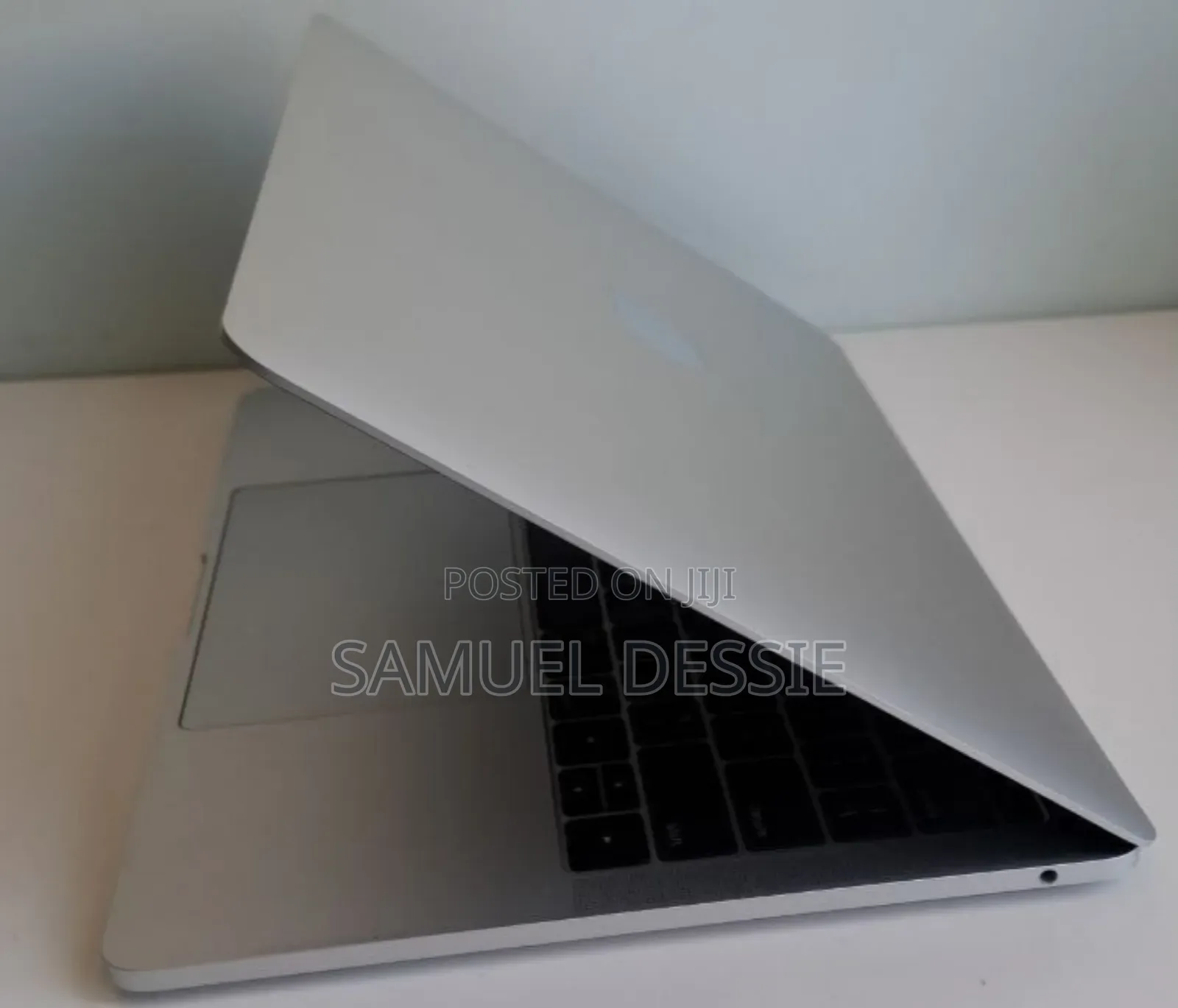 New Laptop Apple MacBook Pro 2017 8GB Intel Core I5 SSD 128GB