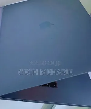 New Laptop Apple MacBook Pro 2017 16GB Intel Core I7 SSD 512GB