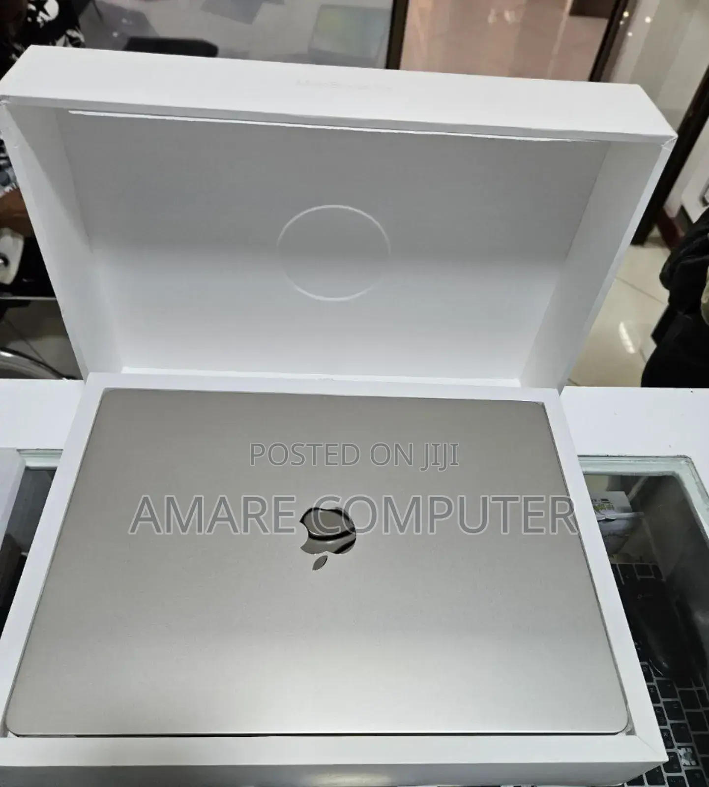 New Laptop Apple MacBook Air 2023 M2 8GB Intel Core M2 SSD 256GB