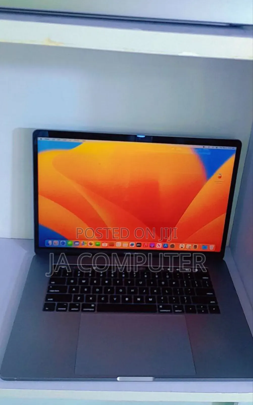 New Laptop Apple MacBook Pro 2017 16GB Intel Core I7 SSD 512GB