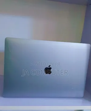 New Laptop Apple MacBook Pro 2017 16GB Intel Core I7 SSD 512GB