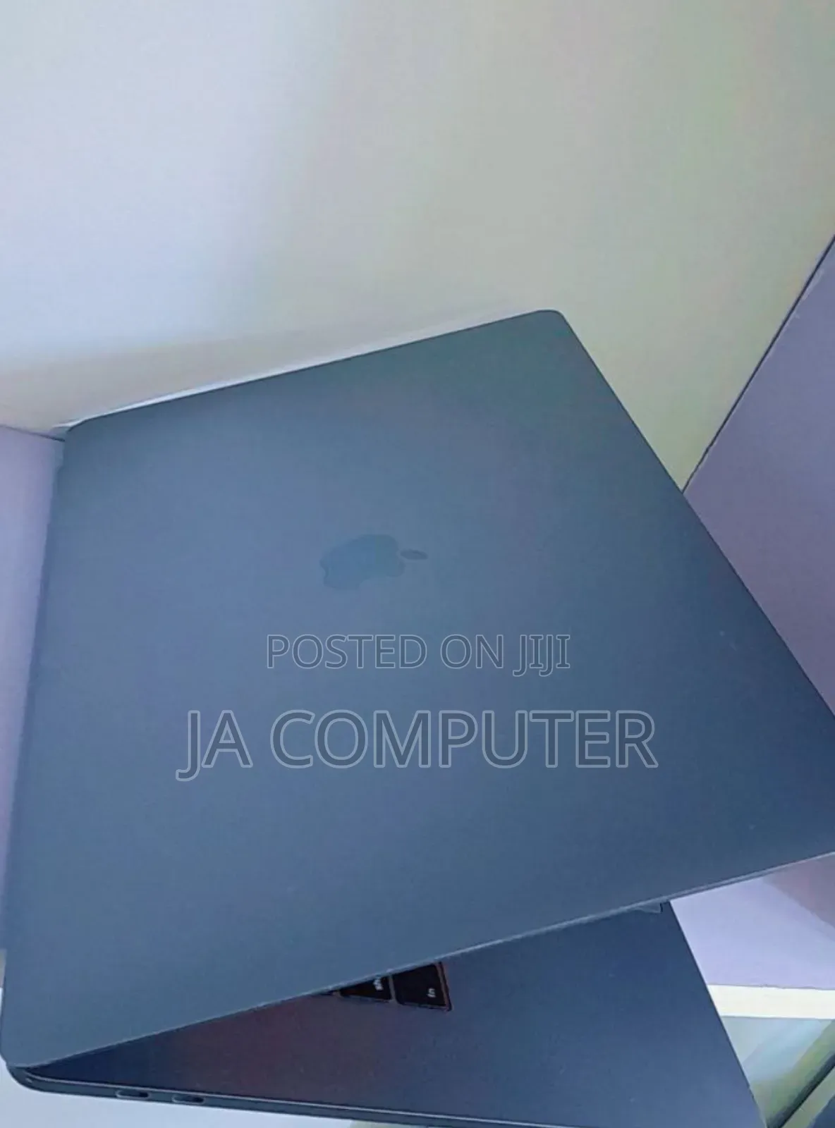 New Laptop Apple MacBook Pro 2017 16GB Intel Core I7 SSD 512GB