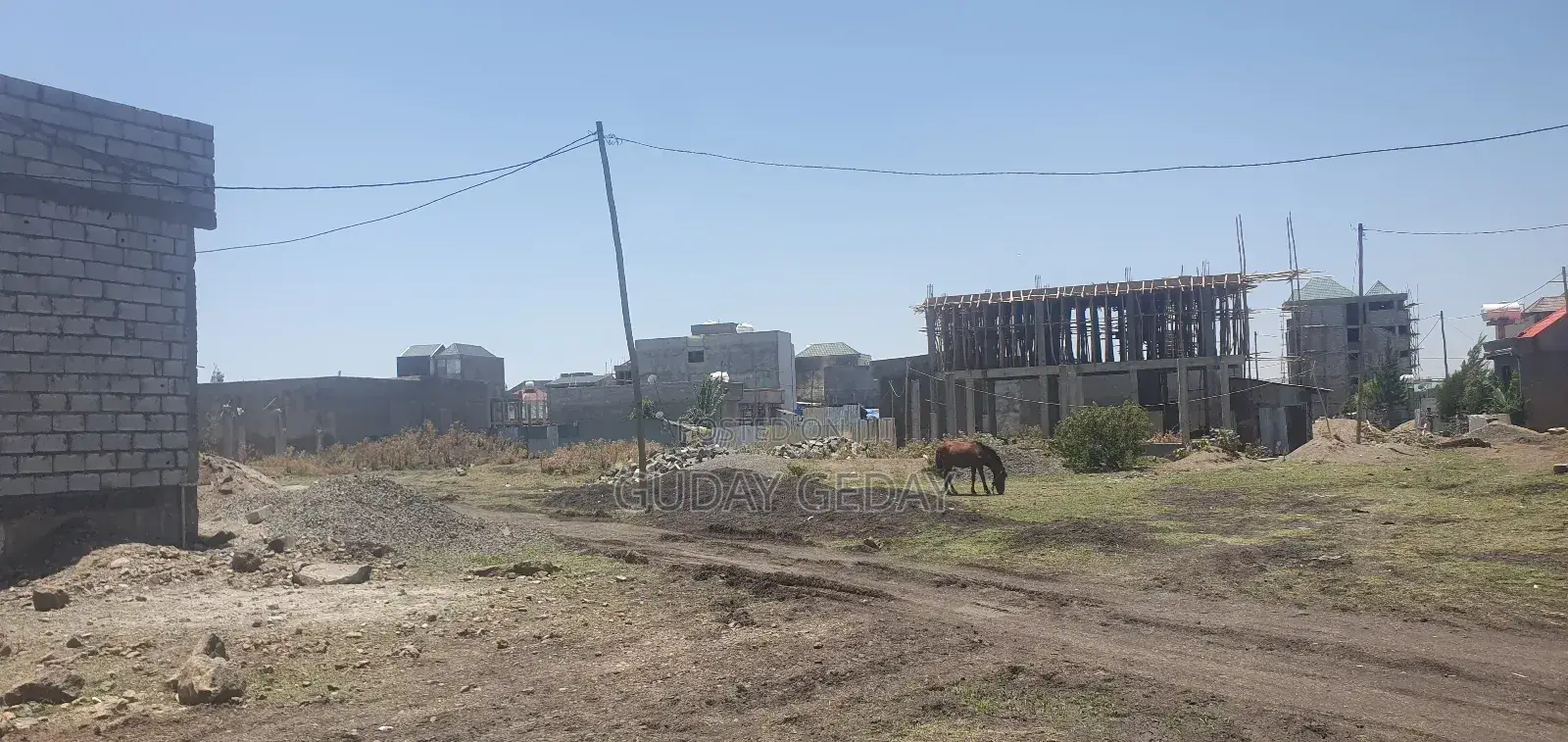 140 ካሬ መሬት ዩኒሳ ኦሮሚያ ባንክ ጀርባ። ባቦ።