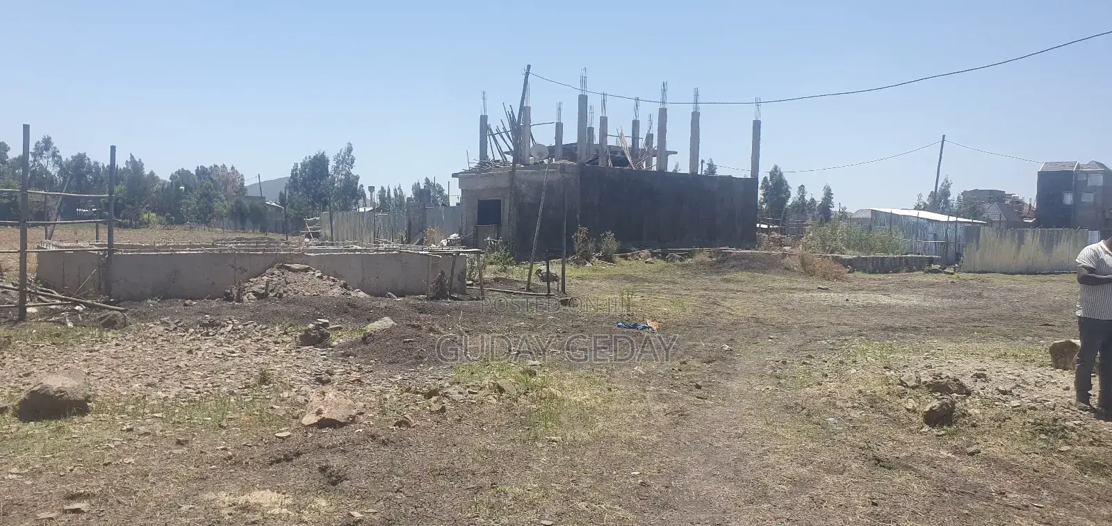 140 ካሬ መሬት ዩኒሳ አደበባይ በጤና ጣቢያው በኩል