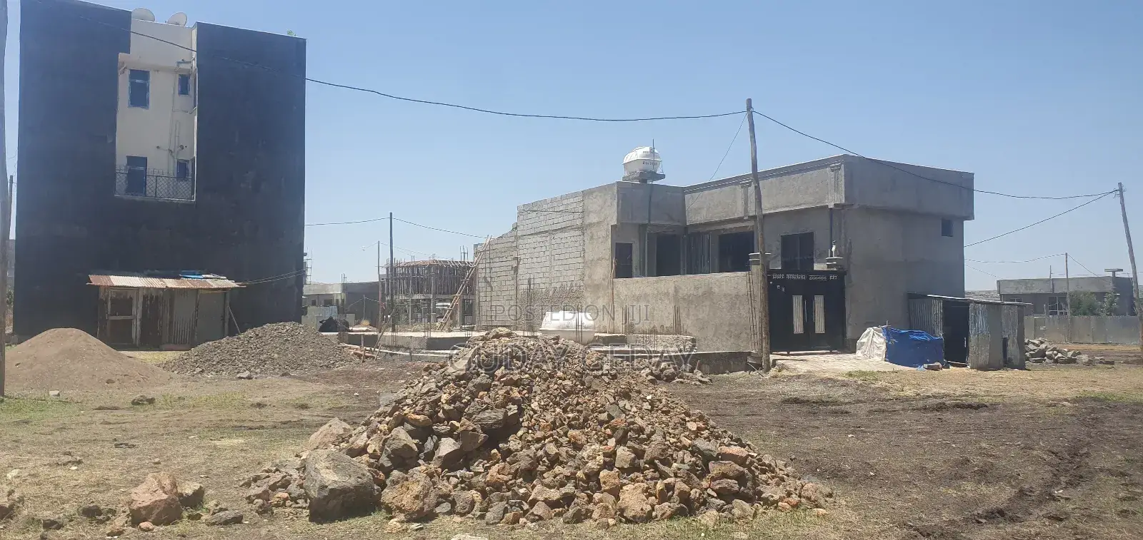 140 ካሬ መሬት ዩኒሳ አደበባይ በጤና ጣቢያው በኩል