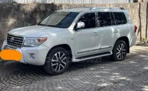 Toyota Land Cruiser 4.5 V8 GXR 2011 White