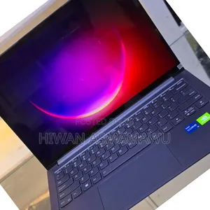 New Laptop Lenovo Yoga 950i 16GB Intel Core I5 SSD 512GB