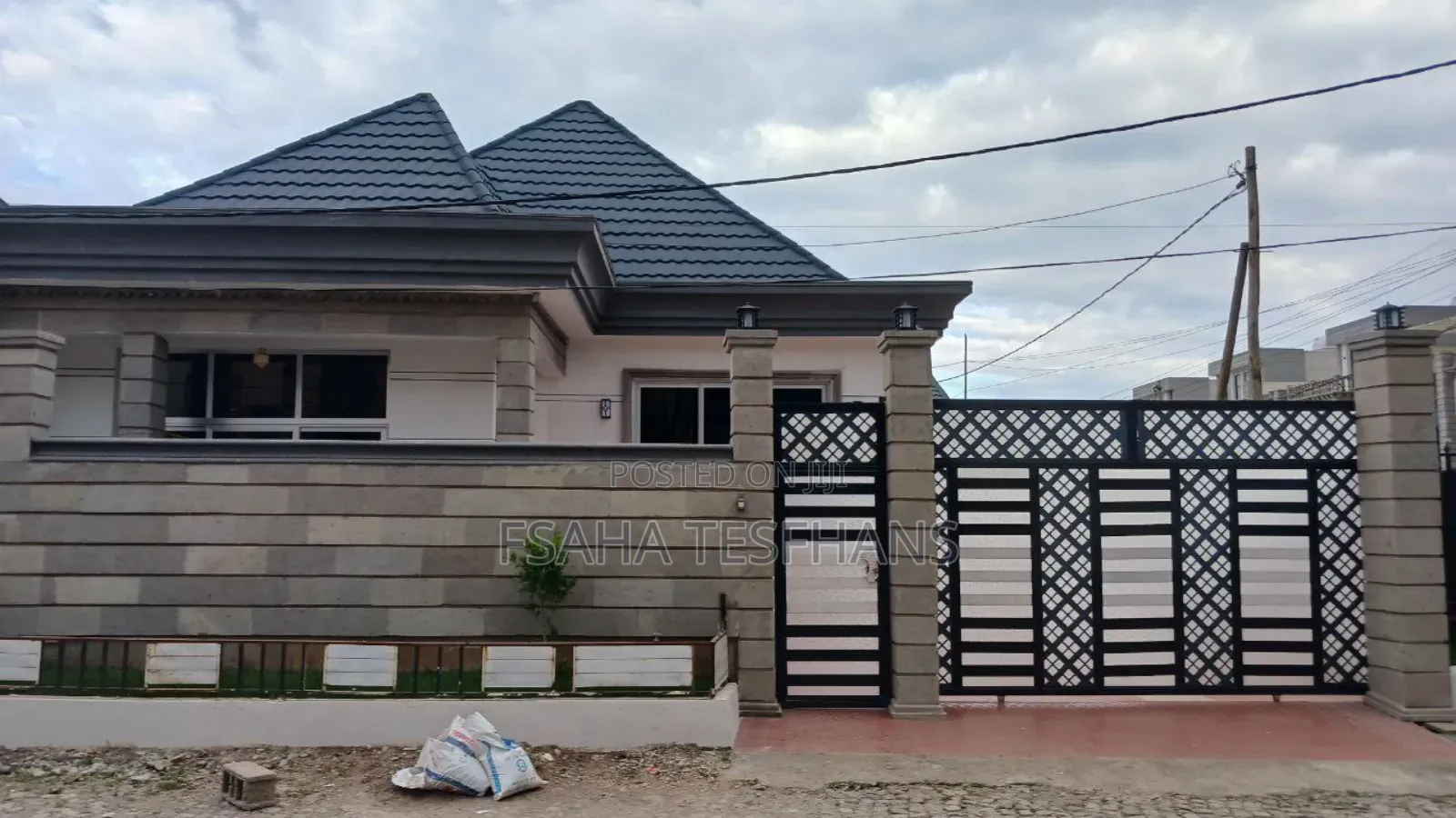 5bdrm Villa in Villa, Yeka for rent