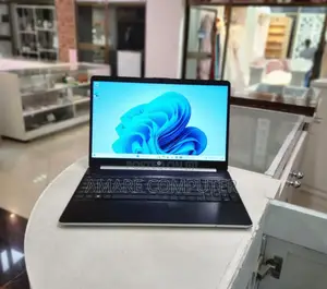 New Laptop HP Stream Notebook 8GB Intel Core I7 SSD 512GB