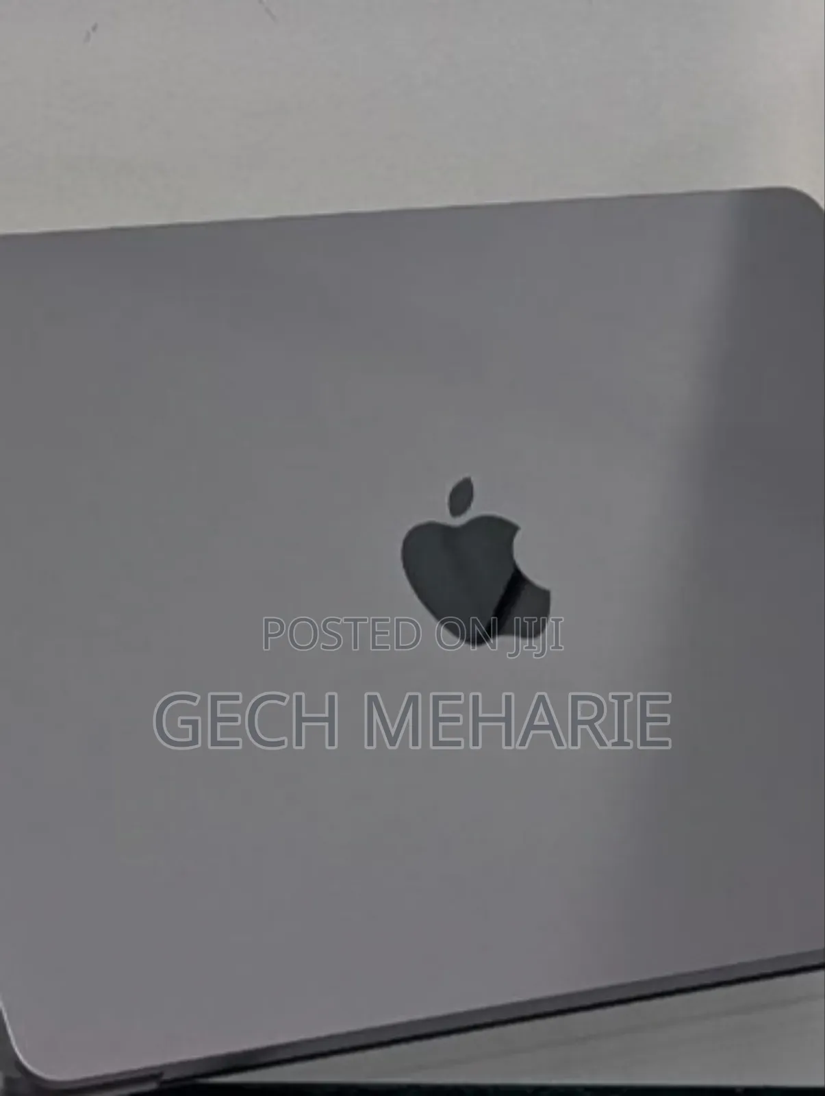 New Laptop Apple MacBook Air 2024 M3 13-Inch 8GB Apple M3 SSD 256GB