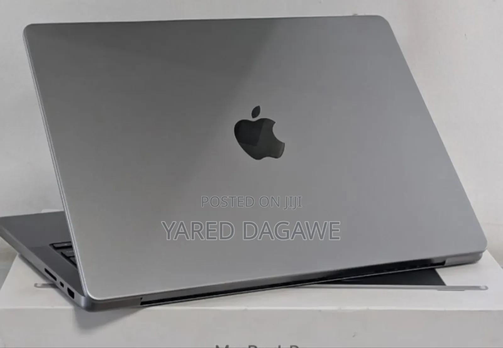 New Laptop Apple MacBook Pro 2022 M2 16GB Apple M2 SSD 512GB