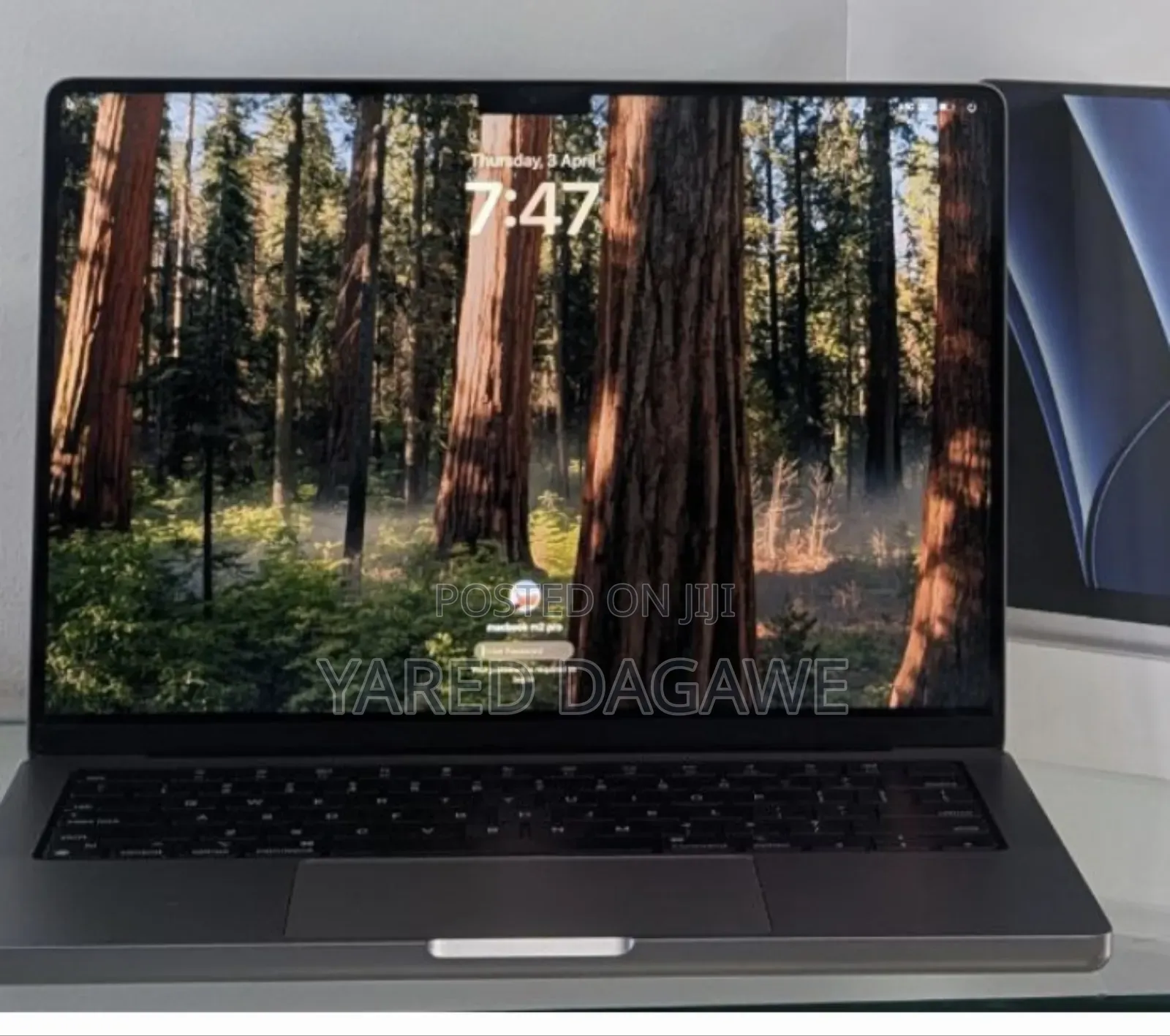 New Laptop Apple MacBook Pro 2022 M2 16GB Apple M2 SSD 512GB