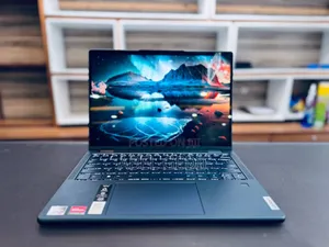 New Laptop Lenovo 8GB AMD Ryzen 5 SSD 512GB