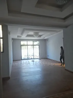 5bdrm House in House G+1, Yeka for rent