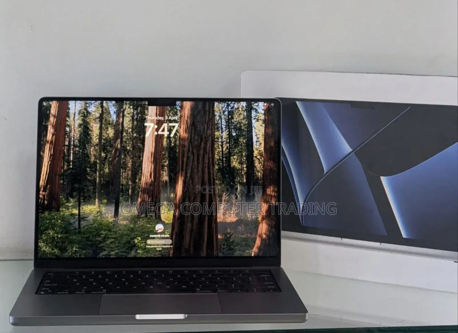 New Laptop Apple MacBook Pro 2022 M2 16GB Apple M2 SSD 512GB